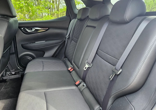 Nissan Qashqai cena 59999 przebieg: 173400, rok produkcji 2016 z Kościerzyna małe 631